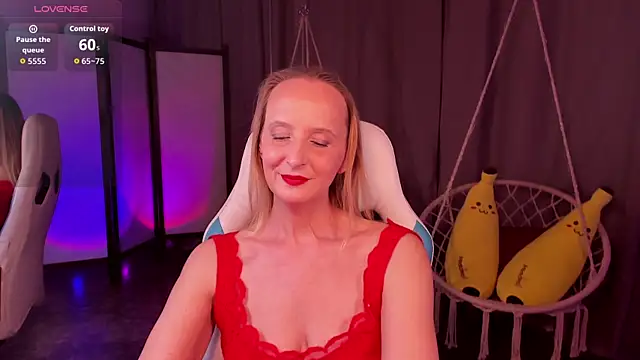 ScarlettPalmer online show from 19, 12, 2025