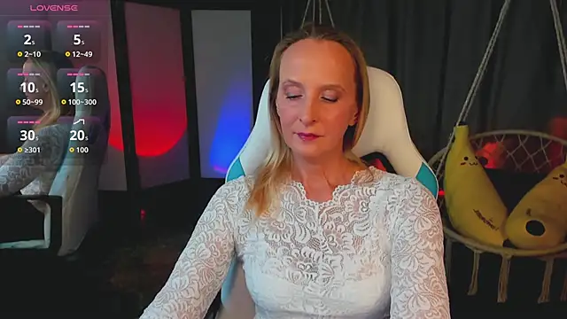 ScarlettPalmer online show from 26, 11, 2025