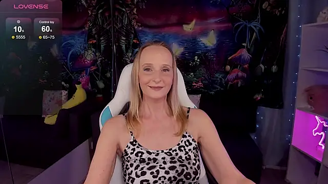 ScarlettPalmer online show from 4, 4, 2026