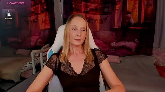 ScarlettPalmer online show from 9, 5, 2026