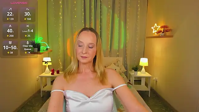 ScarlettPalmer online show from 15, 3, 2026