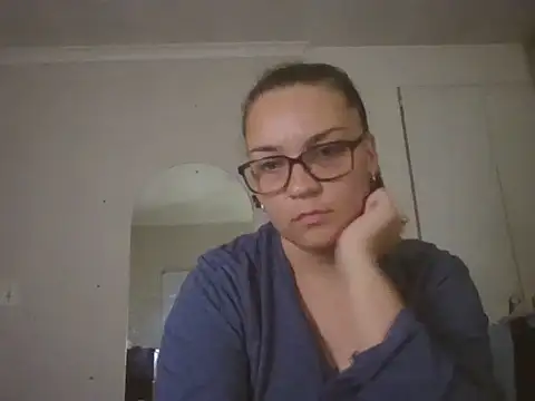 Snapshot of lilMissMarli chatting on 19, 11, 2025 lilMissMarli online show from 19, 11, 2025