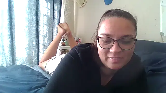 Snapshot of lilMissMarli chatting on 2, 7, 2026 lilMissMarli online show from 2, 7, 2026