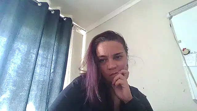 Snapshot of lilMissMarli chatting on 9, 4, 2026 lilMissMarli online show from 9, 4, 2026