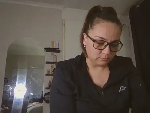 Snapshot of lilMissMarli chatting on 20, 11, 2025 lilMissMarli online show from 20, 11, 2025