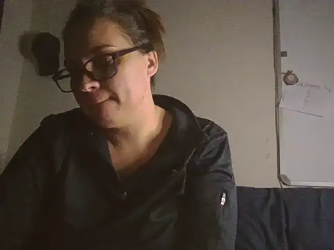 Snapshot of lilMissMarli chatting on 17, 11, 2025 lilMissMarli online show from 17, 11, 2025