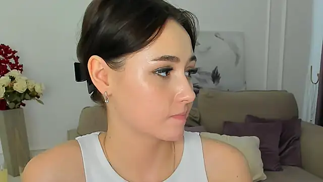 MakeYoueHappy online show from 15, 11, 2025