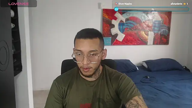 Snapshot of LucaVanden chatting on 3, 11, 2025 LucaVanden online show from 3, 11, 2025