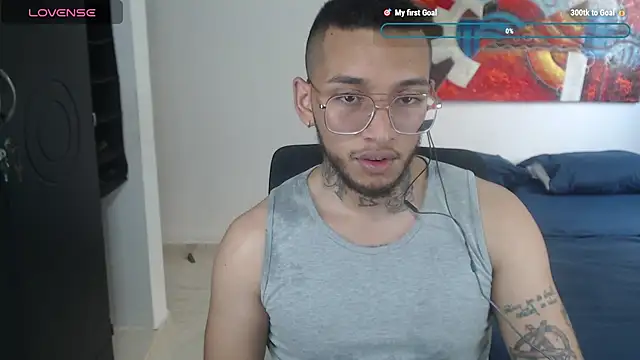 Snapshot of LucaVanden chatting on 29, 10, 2025 LucaVanden online show from 29, 10, 2025