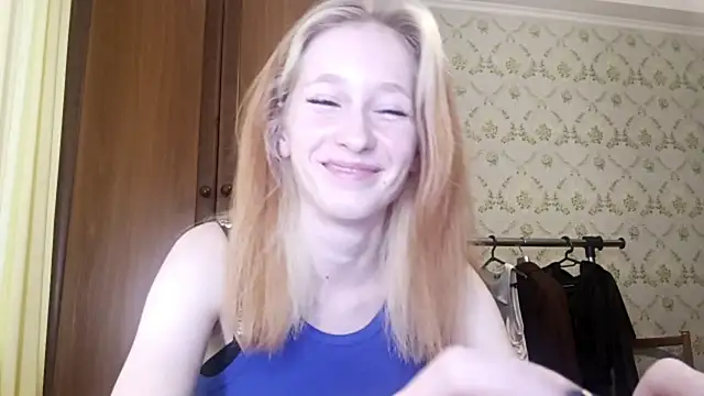 Snapshot of LisaKacitaa chatting on 27, 10, 2025 LisaKacitaa online show from 27, 10, 2025