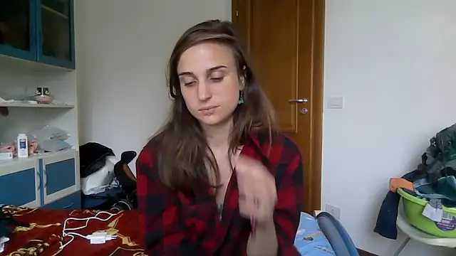 Snapshot of SinnEmily chatting on 8, 5, 2026 SinnEmily online show from 8, 5, 2026