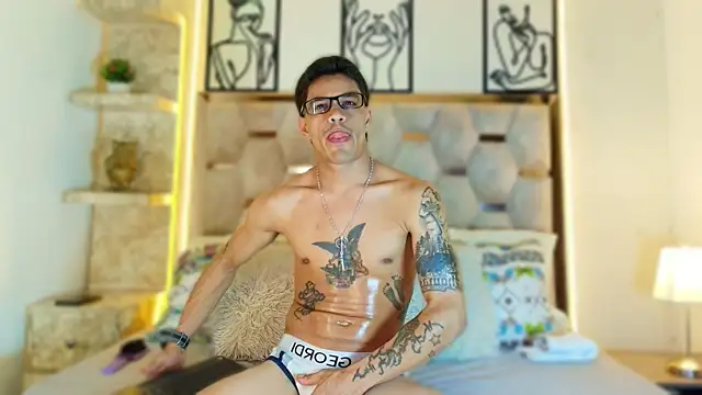 Andrew Haalls online show from 19, 12, 2025