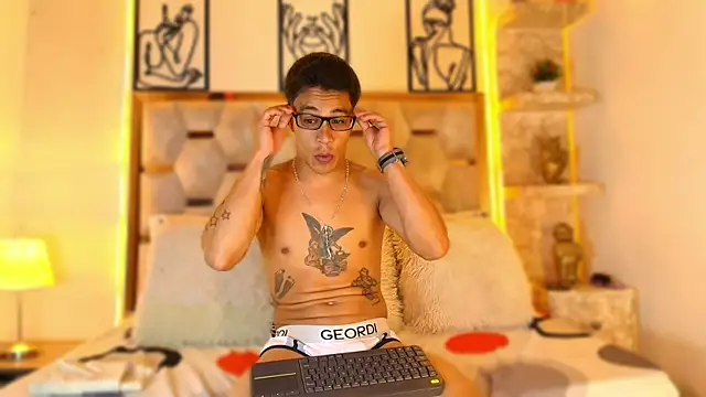 Andrew Haalls online show from 13, 11, 2025