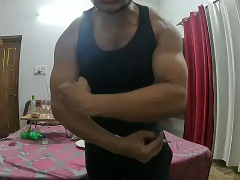 Snapshot of virginboy021 chatting on 7, 11, 2025 virginboy021 online show from 7, 11, 2025