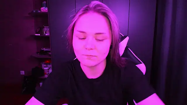 sophia lix online show from 15, 11, 2025