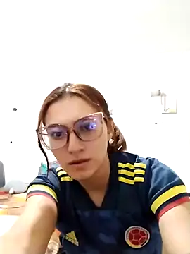 bellastorme04 online show from 27, 3, 2026