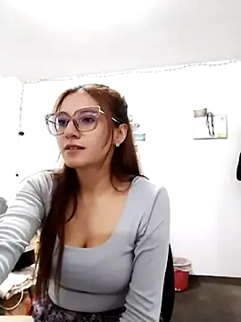 bellastorme04 online show from 2, 4, 2026