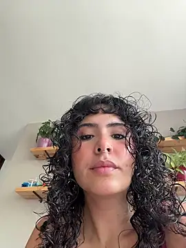 Snapshot of SugarTroubl33 chatting on 27, 4, 2026 SugarTroubl33 online show from 27, 4, 2026