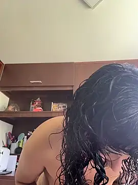 SugarTroubl33 online show from 18, 4, 2026