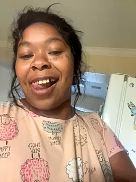 Snapshot of diimplezduhh chatting on 27, 10, 2025 diimplezduhh online show from 27, 10, 2025