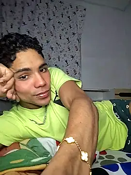 Alex Sweeting online show from 3, 12, 2025