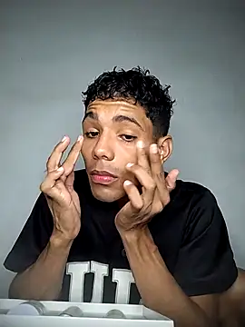 Alex Sweeting online show from 4, 11, 2025