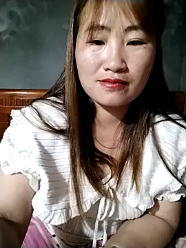 Snapshot of emini-xx chatting on 5, 5, 2026 emini-xx online show from 5, 5, 2026