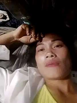 Snapshot of doggy-00 chatting on 28, 10, 2025 doggy-00 online show from 28, 10, 2025