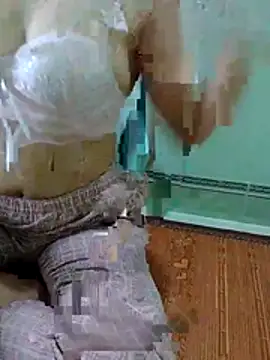 Snapshot of Kieuxinhgai chatting on 8, 11, 2025 Kieuxinhgai online show from 8, 11, 2025