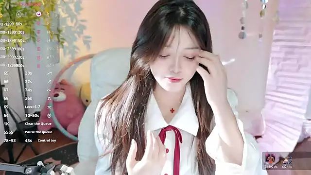 Snapshot of Yiluo95 chatting on 12, 6, 2026 Yiluo95 online show from 12, 6, 2026