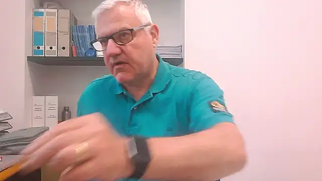 Snapshot of Diegoriv71 chatting on 4, 6, 2026 Diegoriv71 online show from 4, 6, 2026