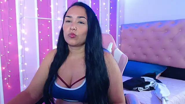 Snapshot of stacy_mg chatting on 27, 10, 2025 stacy mg online show from 27, 10, 2025