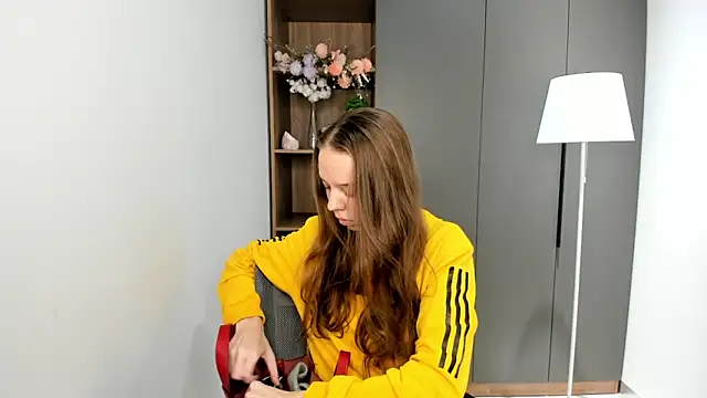 Snapshot of CorazonKlann chatting on 28, 10, 2025 CorazonKlann online show from 28, 10, 2025