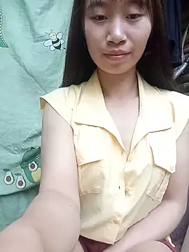 Snapshot of Linh_sexy98 chatting on 15, 5, 2026 Linh sexy98 online show from 15, 5, 2026
