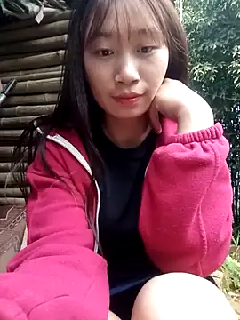 Snapshot of Linh_sexy98 chatting on 8, 5, 2026 Linh sexy98 online show from 8, 5, 2026
