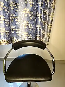 shreyareddy99 online show from 24, 4, 2026