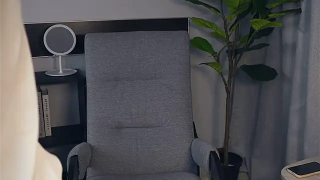 Snapshot of RacquelSookoo chatting on 28, 10, 2025 RacquelSookoo online show from 28, 10, 2025