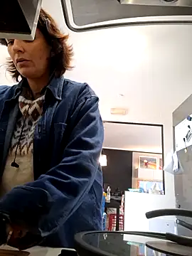 Piediniecollant online show from 12, 2, 2026