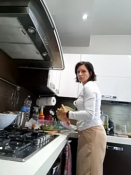 Piediniecollant online show from 8, 11, 2025