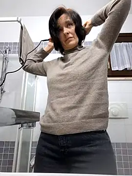 Piediniecollant online show from 20, 12, 2025