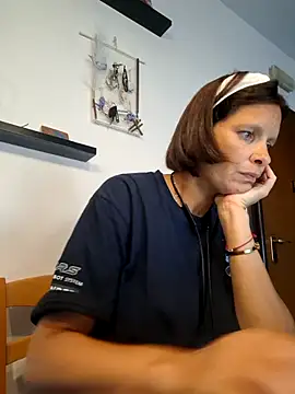 Piediniecollant online show from 24, 7, 2026