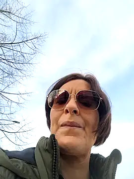 Piediniecollant online show from 1, 3, 2026