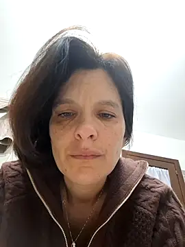 Piediniecollant online show from 2, 12, 2025