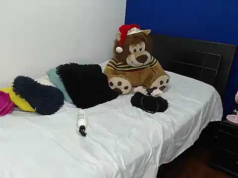 EmmilyConnor online show from 17, 12, 2025