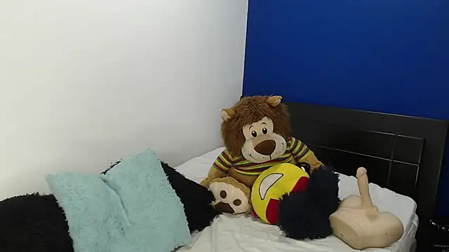 Snapshot of EmmilyConnor chatting on 27, 5, 2026 EmmilyConnor online show from 27, 5, 2026