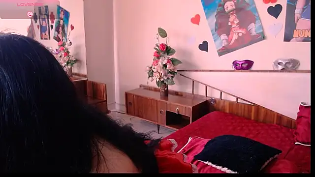 Snapshot of EmmilyConnor chatting on 28, 10, 2025 EmmilyConnor online show from 28, 10, 2025