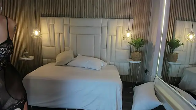 VenuzSofia online show from 1, 12, 2025