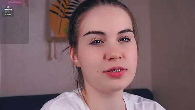 LoreeScialdone online show from 13, 11, 2025