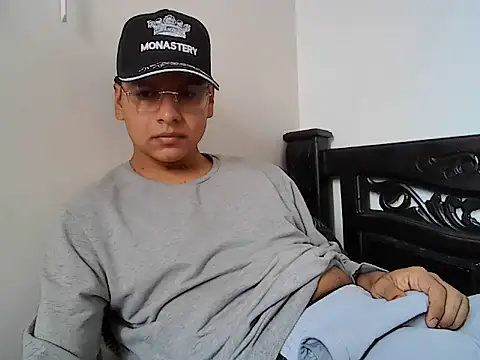 Snapshot of Lurex26 chatting on 27, 10, 2025 Lurex26 online show from 27, 10, 2025