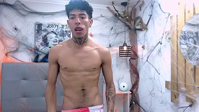 Snapshot of mike_mhoran chatting on 29, 10, 2025 mike mhoran online show from 29, 10, 2025